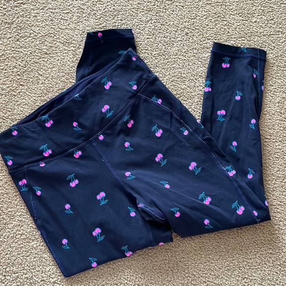 New Balance for J Crew cropped Cherry work out pants 🍒 - Picture 1 of 3